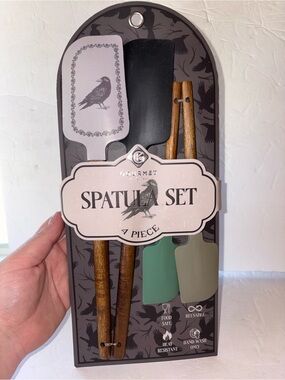 NWT - 4pc: Gourmet Kitchen Silicone Spatula Set